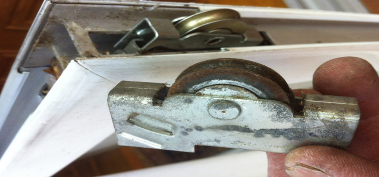 screen door roller repair in Sarasota